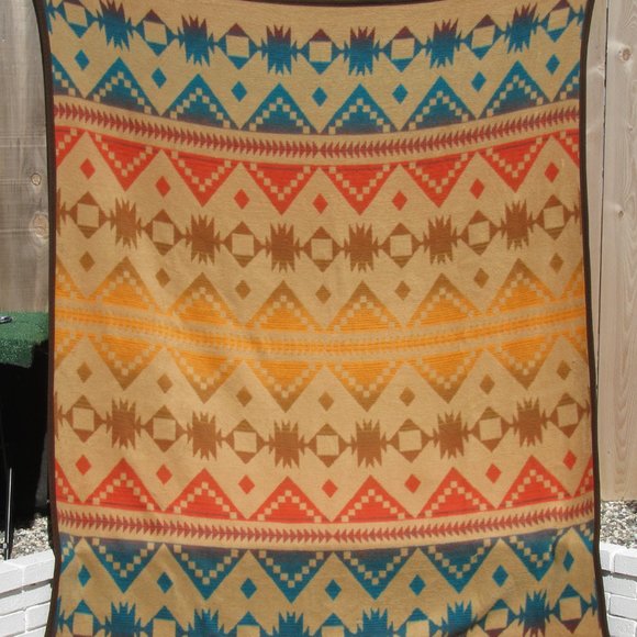 Vintage Aurora Biederlack Southwestern Aztec 90" x 73" Acrylic Blanket - Picture 3 of 5